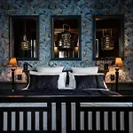 Chateau De Maubreuil Отель 5*