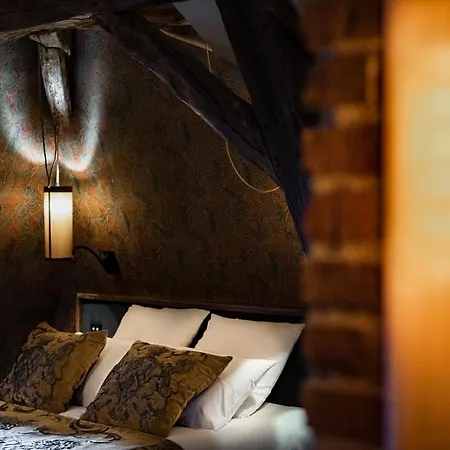 Chateau De Maubreuil Hotel