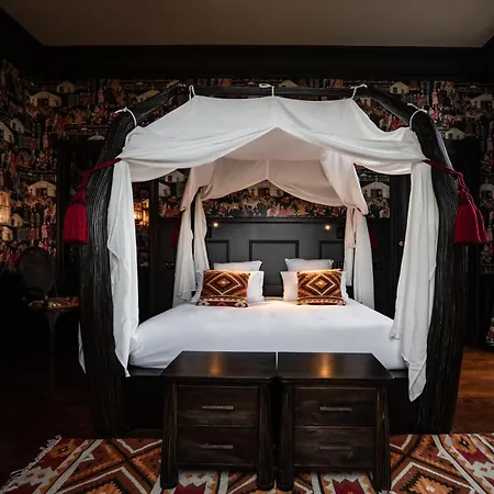 Chateau De Maubreuil Отель Каркфу