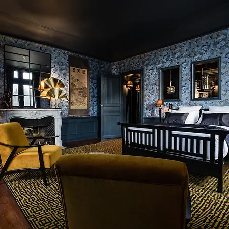 Chateau De Maubreuil Otel 5*
