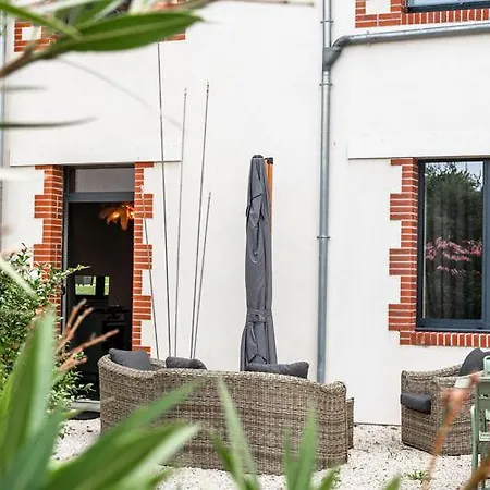 Hotel Chateau De Maubreuil 5*