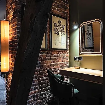 Chateau De Maubreuil 5*