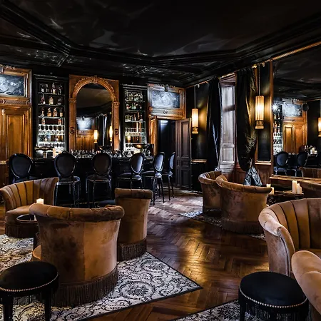 Hotel Château De Maubreuil 5*