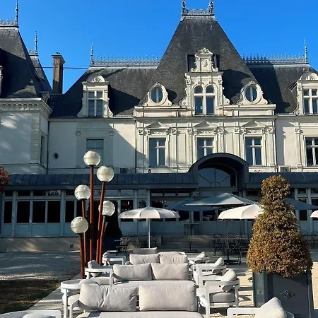 Hotel Château De Maubreuil