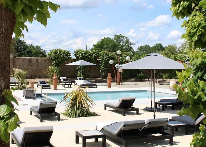 Chateau De Maubreuil Hotel Carquefou