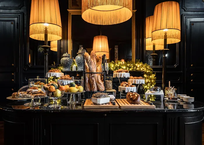 Chateau De Maubreuil Hotel 5*